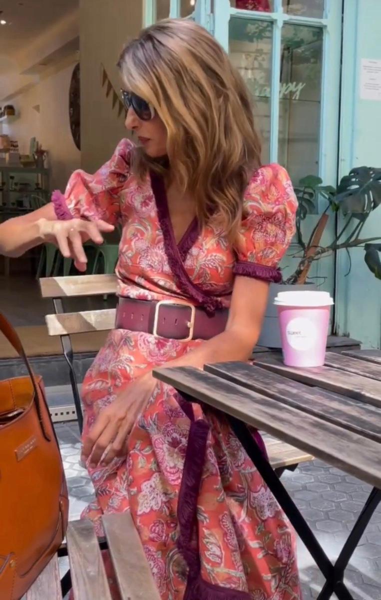 Chic pink maxi dress with short sleeves