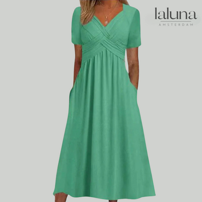Rosella - Chic and Figure-Flattering Dress