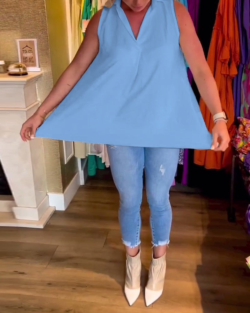Laluna® | Sleeveless top with ruffles and lapels