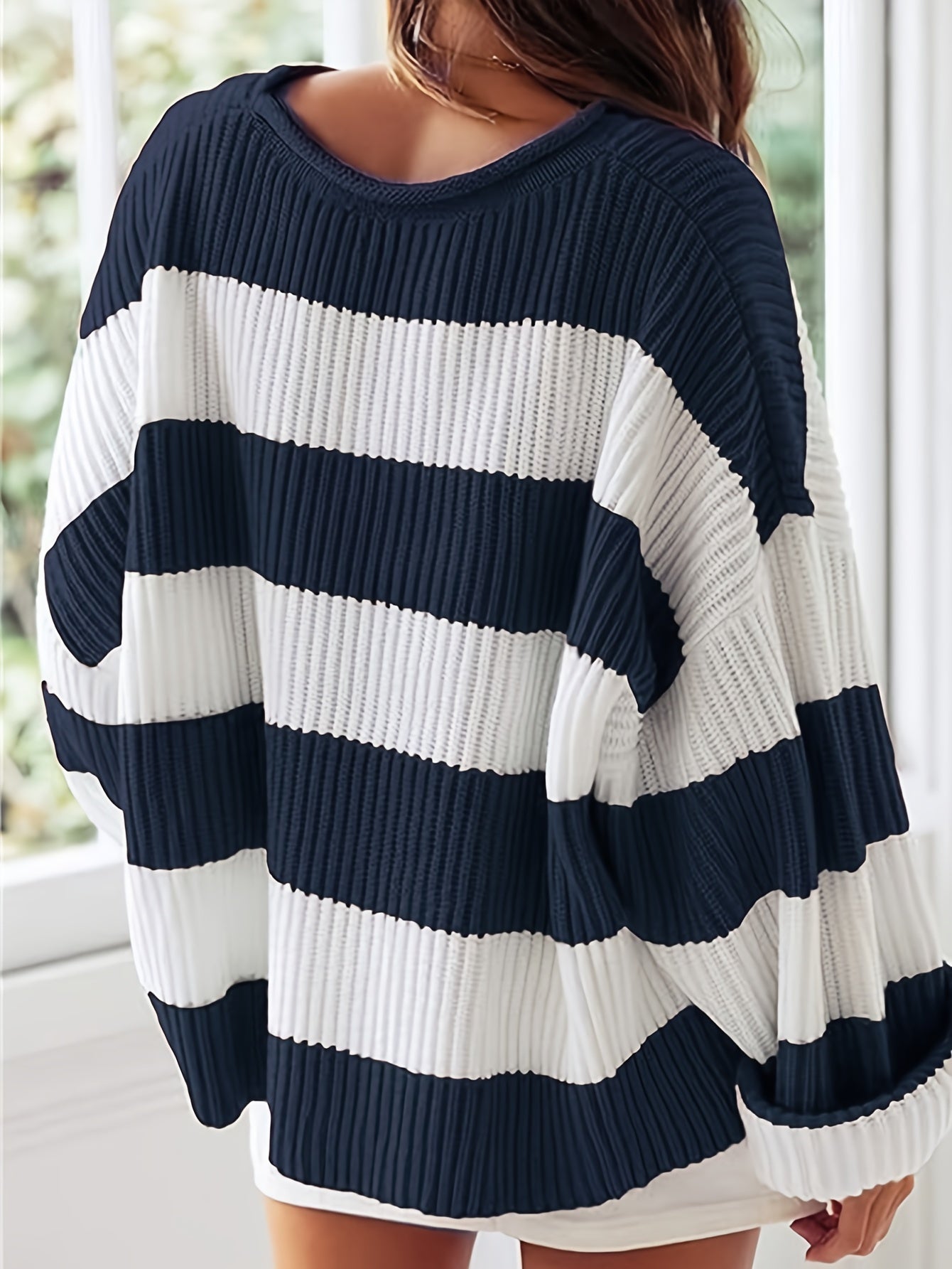 Laluna® | Striped Round Neck Sweater