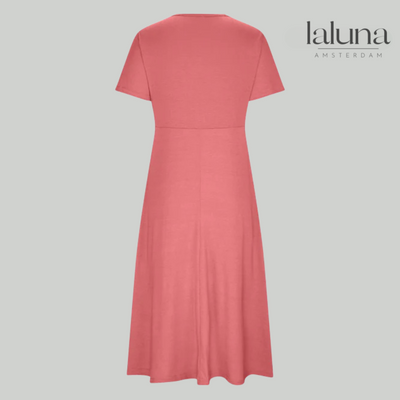 Rosella - Chic and Figure-Flattering Dress