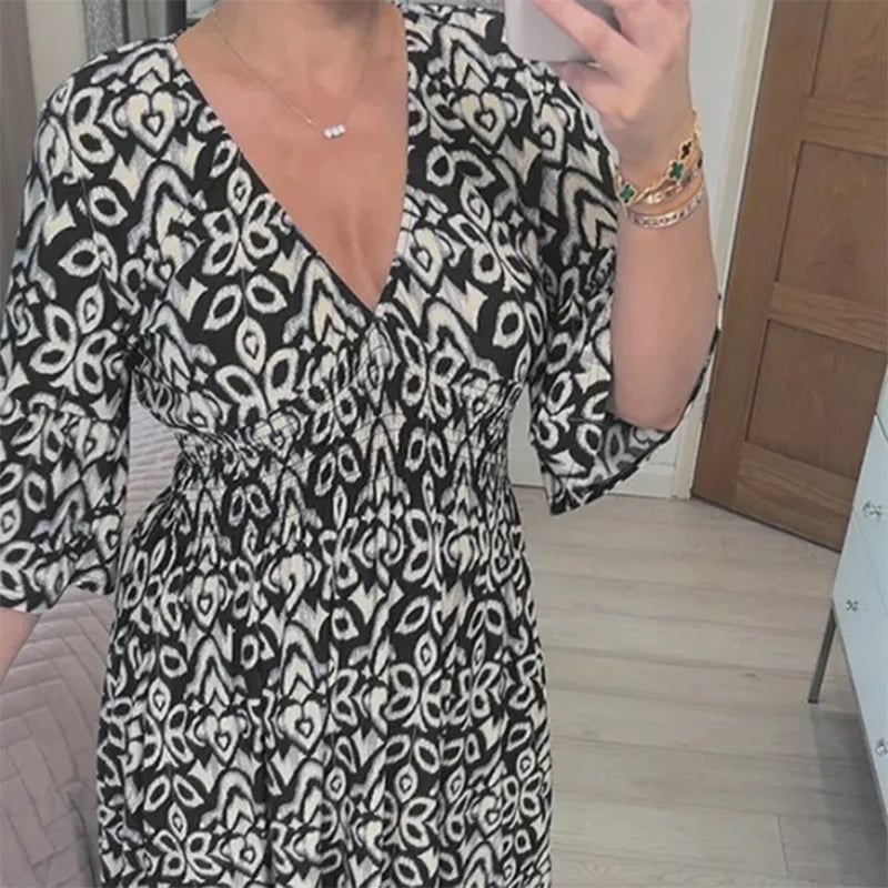 Laluna® | V-Neck Floral Dress