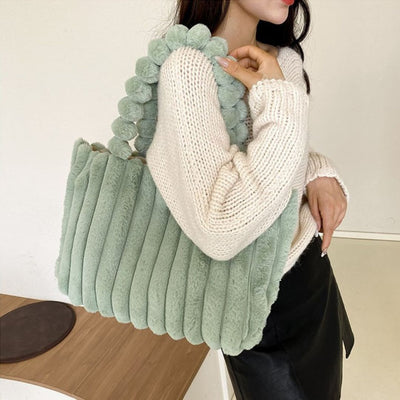 LALUNA® | Luxe Plush Shoulder Bag
