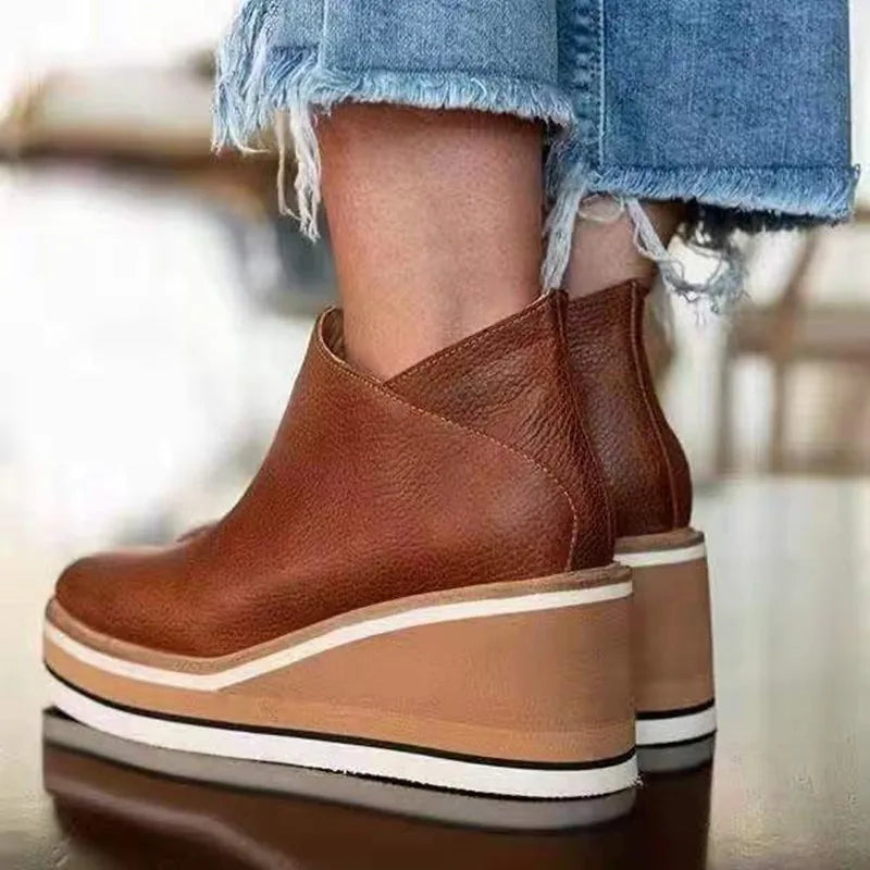 Deborah - Chic and Stylish Boots