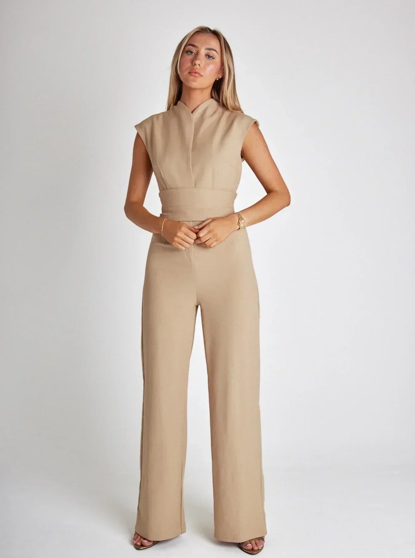 LALUNA® | SLEEVELESS JUMPSUIT DESIGN