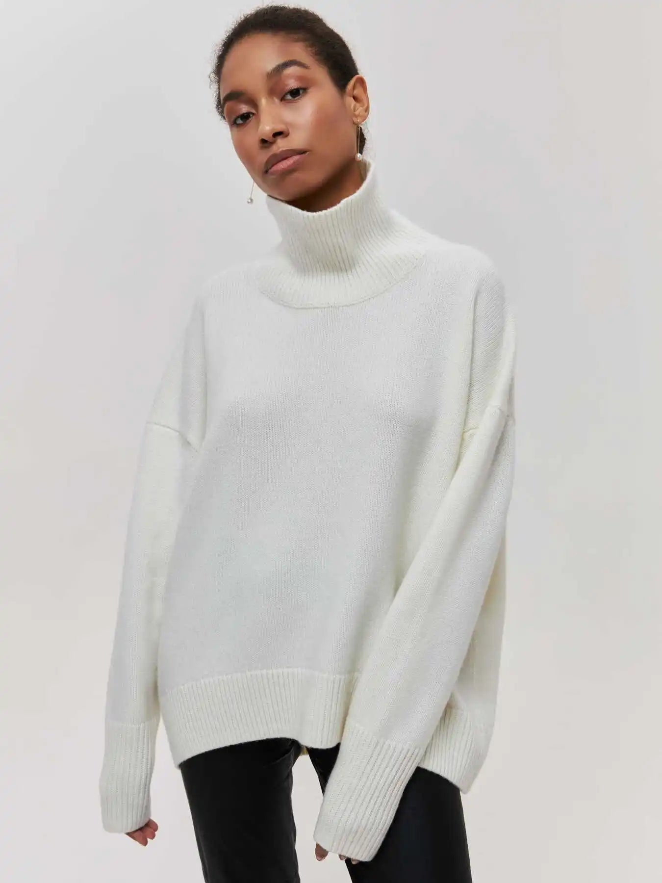 Laluna® | Snug Neck Sweater