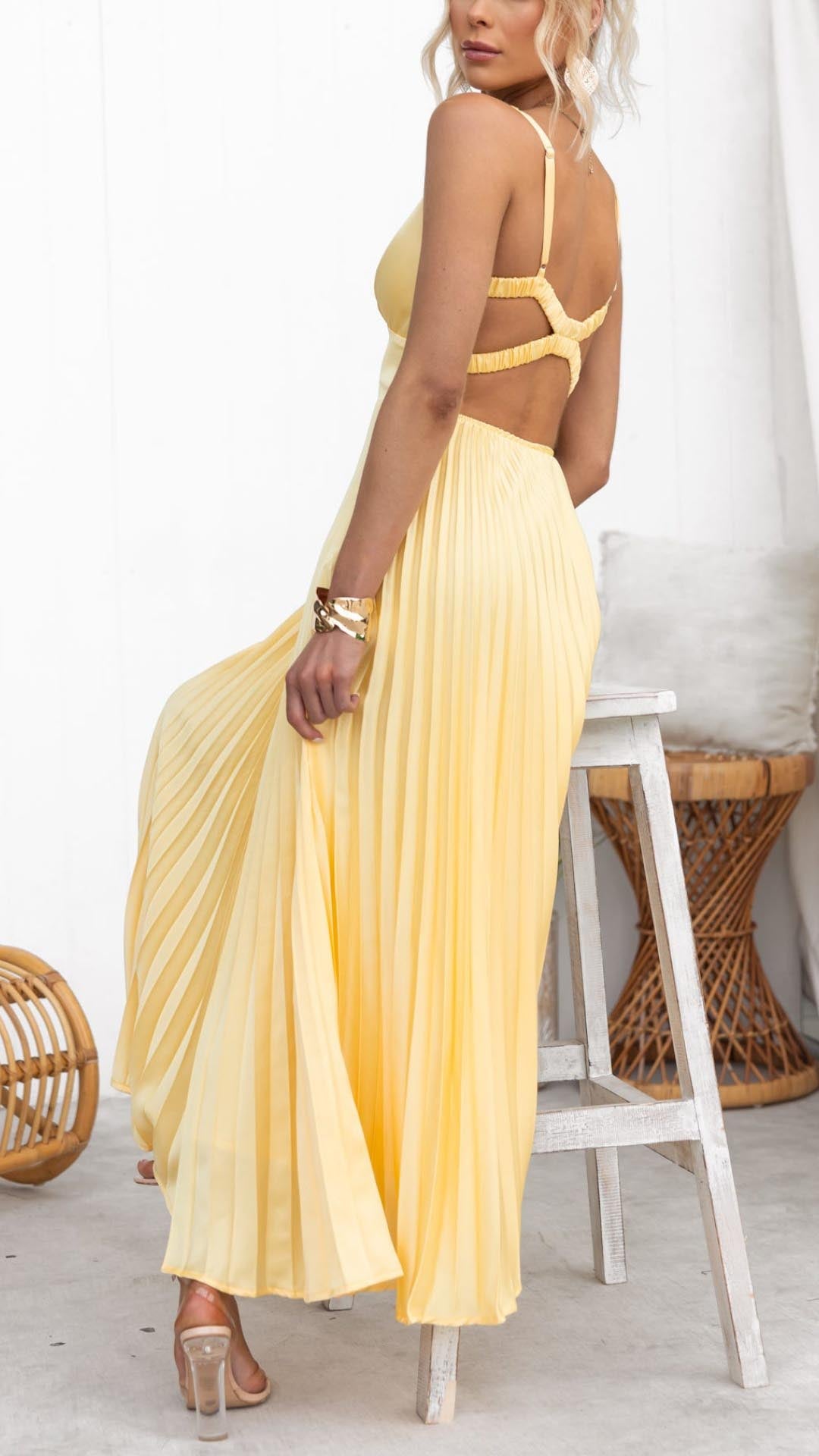 Laluna® | Yellow V-Neck Maxi Dress with Pleated Design