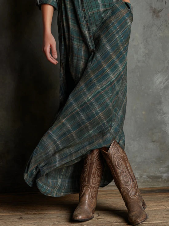 Long dress with green checkered lapel