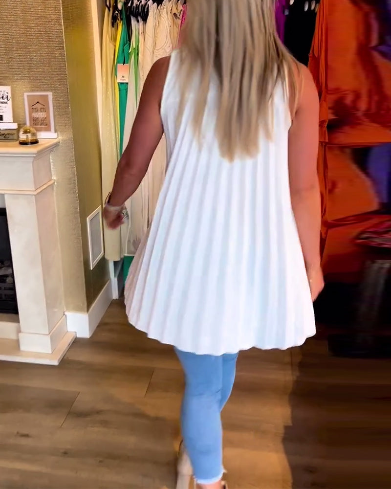 Laluna® | Sleeveless top with ruffles and lapels