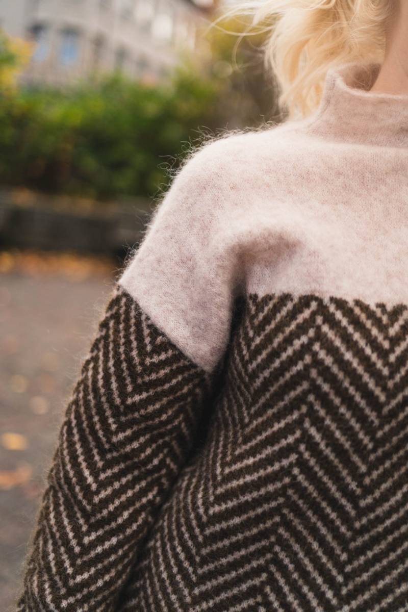 Laluna® | Cozy Turtleneck Knit Sweater
